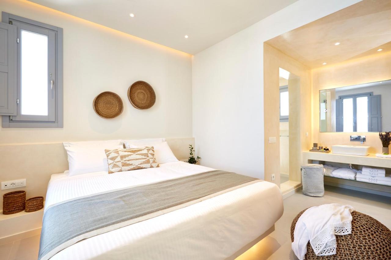Nova Luxury Suites Pyrgos Kallistis Exterior photo