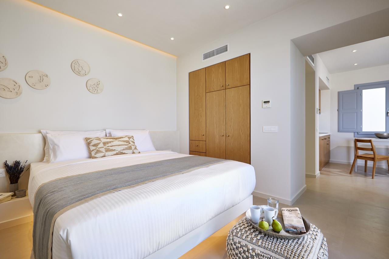 Nova Luxury Suites Pyrgos Kallistis Exterior photo